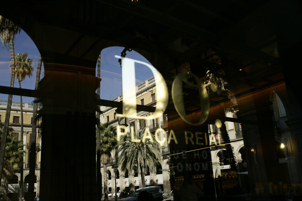 Do Placa Reial Powered By Sonder Hotel 5*